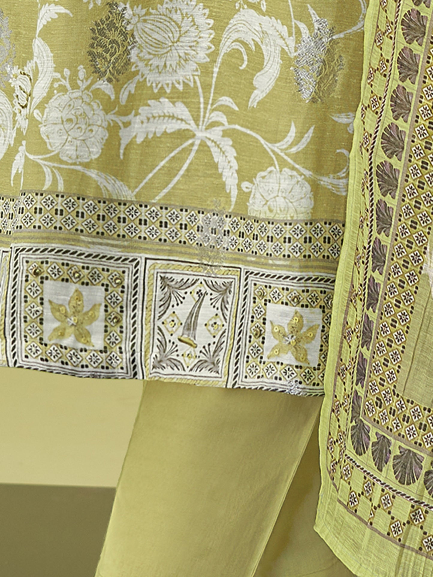 ISHA GREEN Pure Linen Jacquard Suit Set with Handwork Elegance