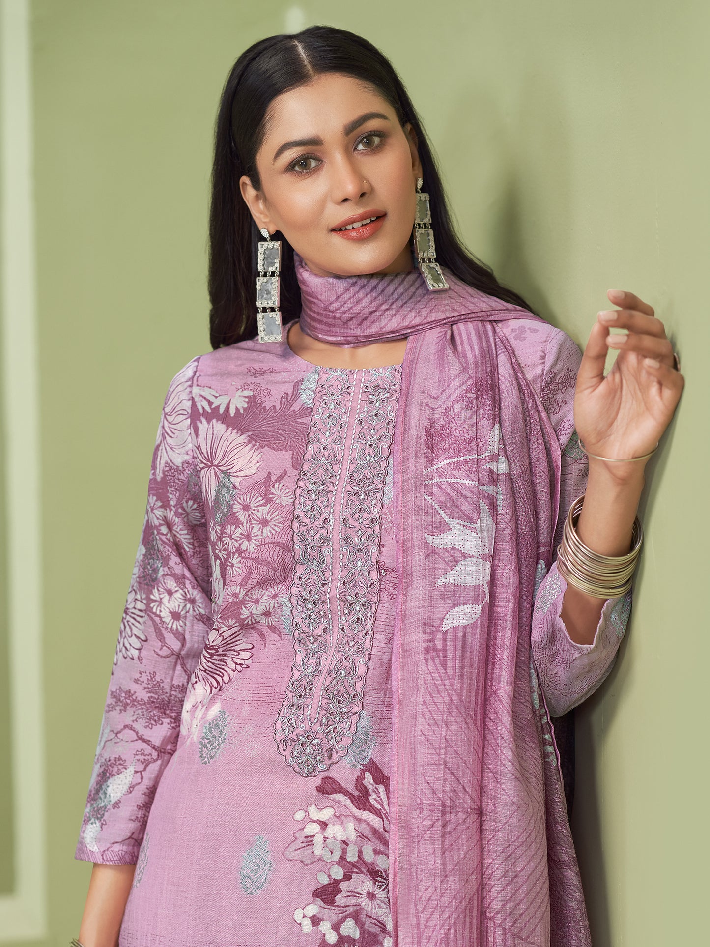 TRIPTI PINK Pure Linen Jaquard Suit Set with Eligant Fancy Handwork