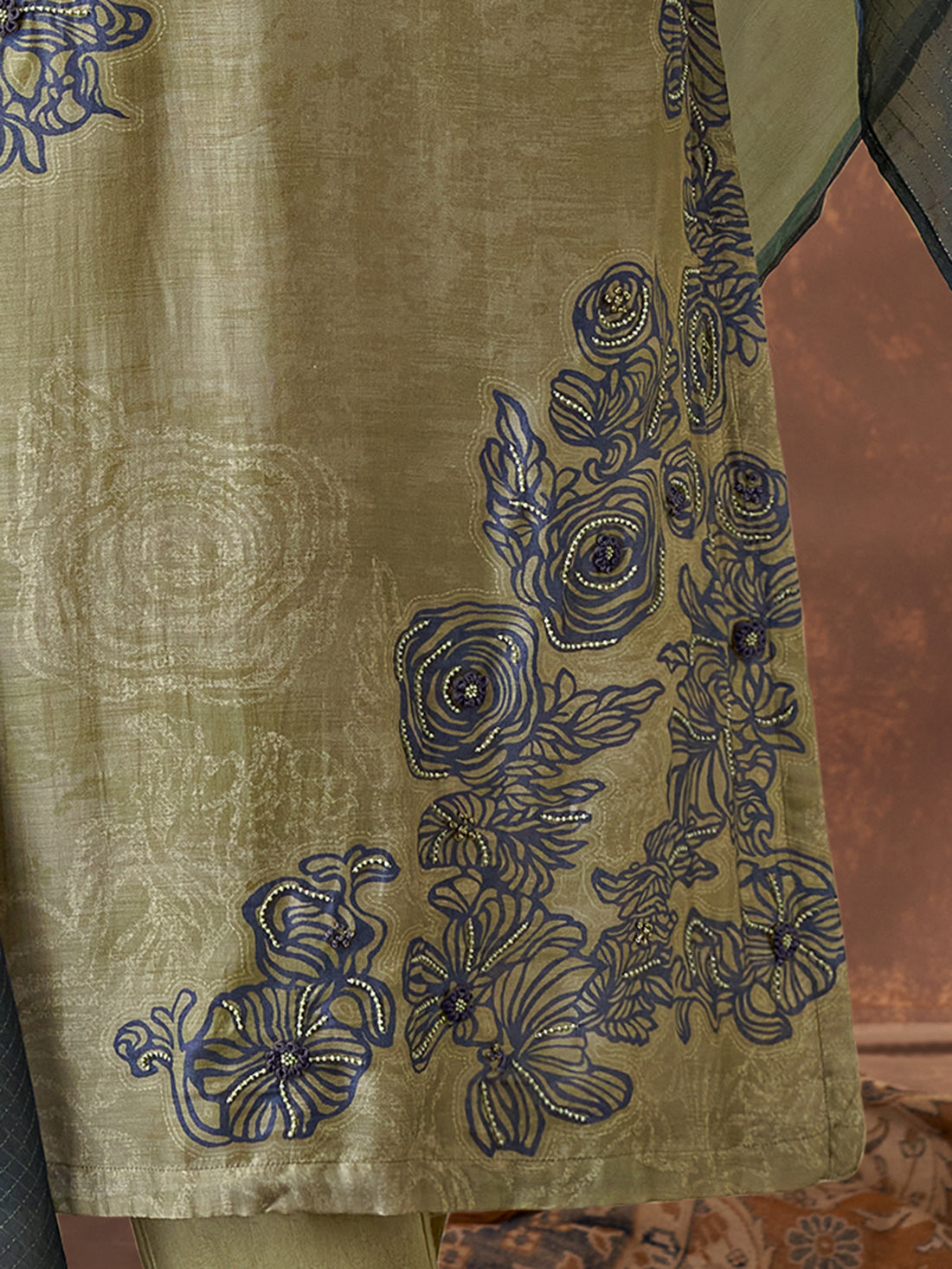 VEDA METALLIC GREEN Muslin Suit Set With Handwork &Embroidery And Threadle