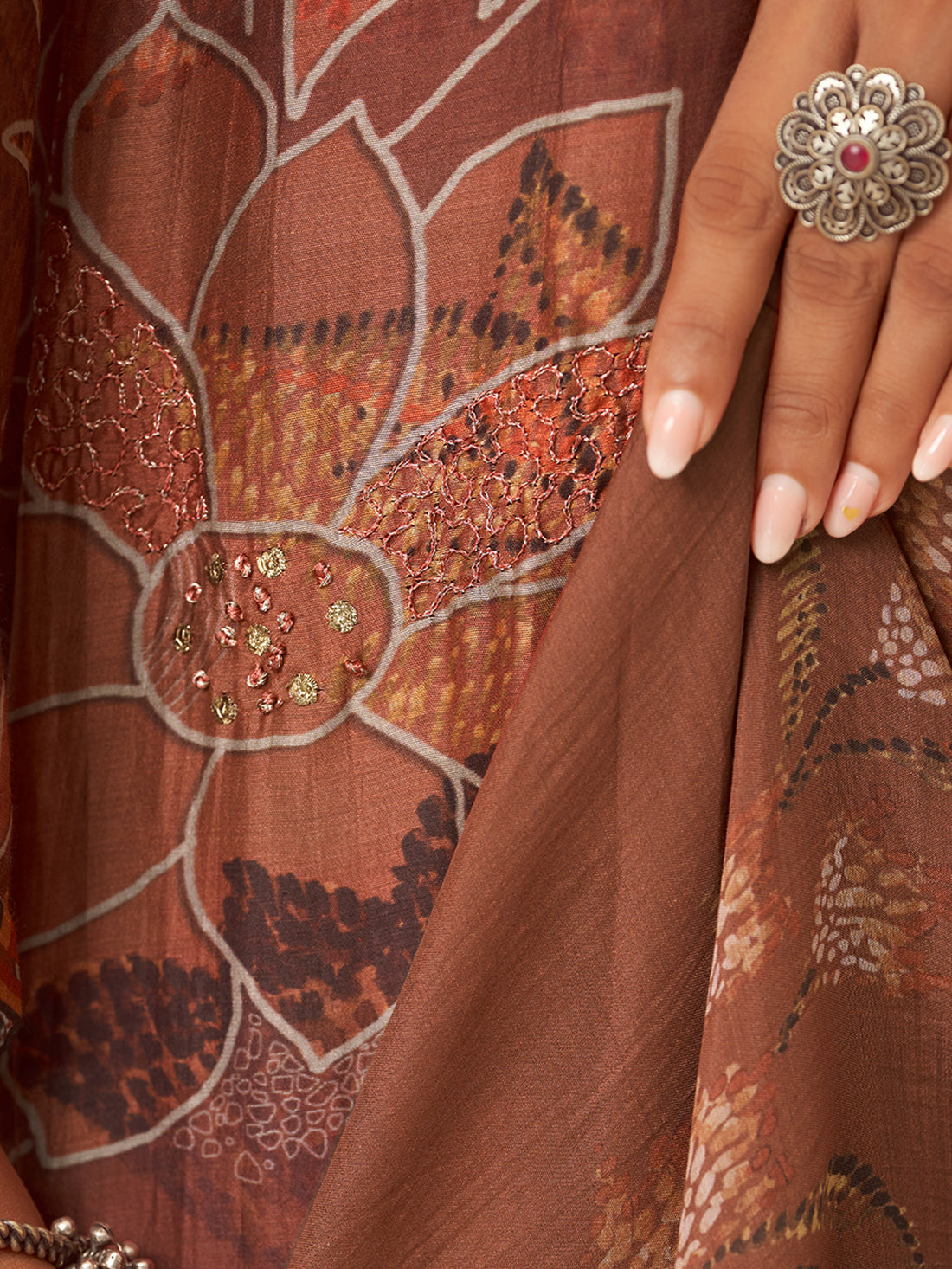 SUKOON Maron - Muslin Suit Set With Fancy Handwork