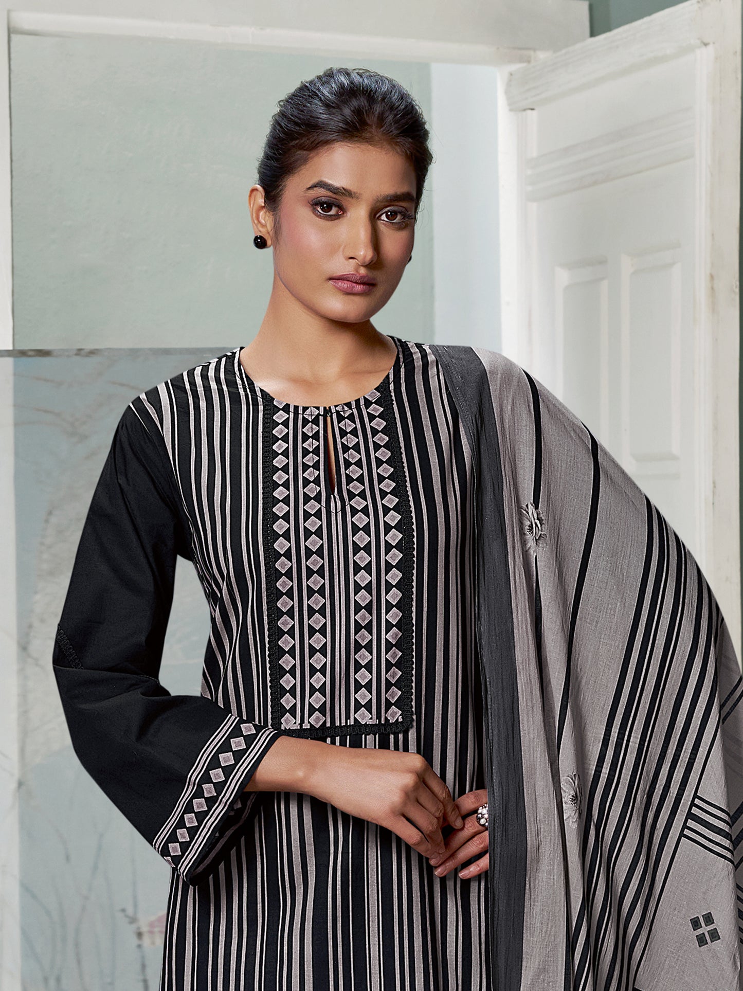 CHEVRON Black Pure Cotton Suit Set With Elegant Embroidery & Handwork