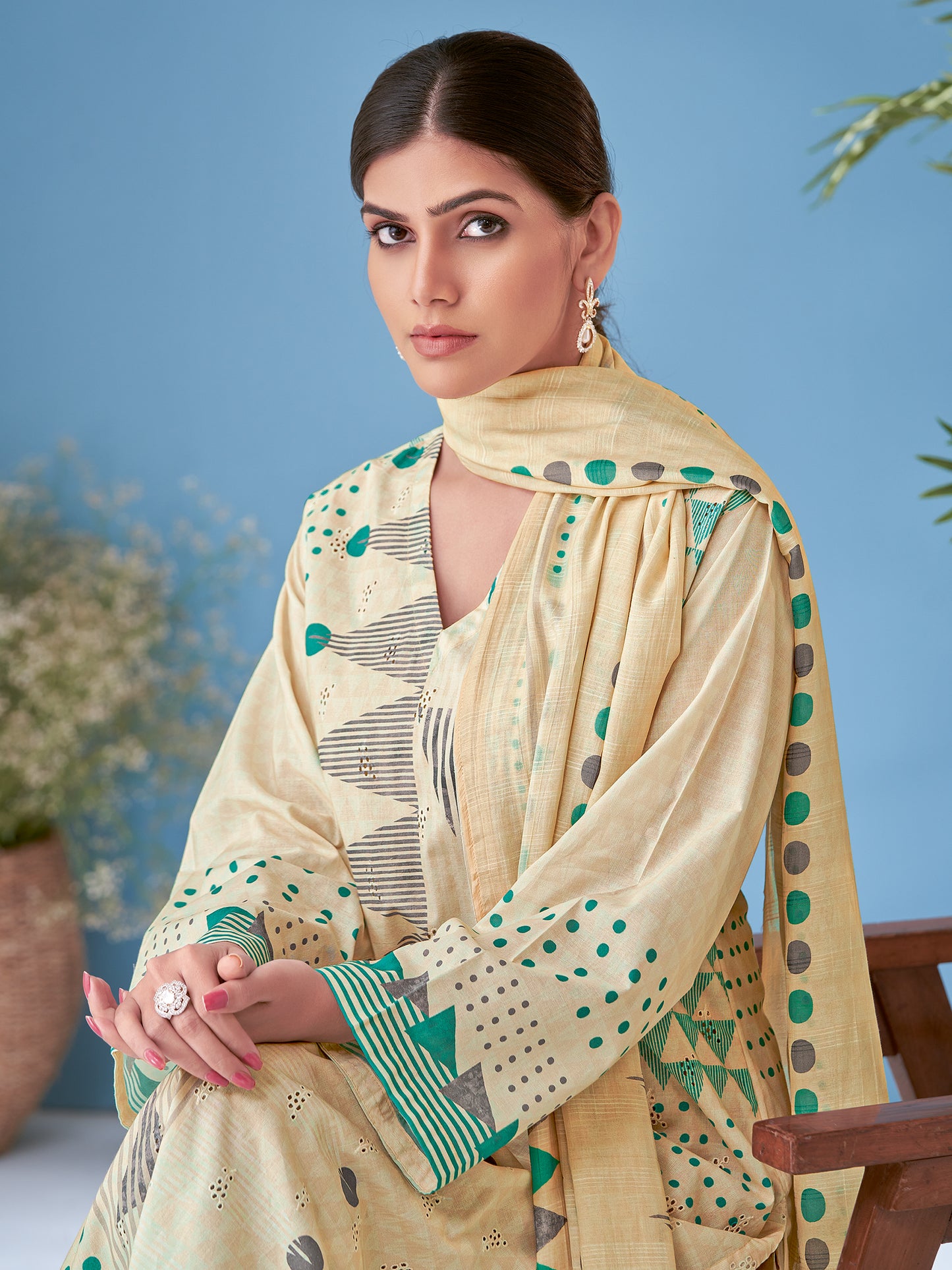 SAJAL GREEN Elegant Pure Cotton Suit Set with Exquisite Embroidery