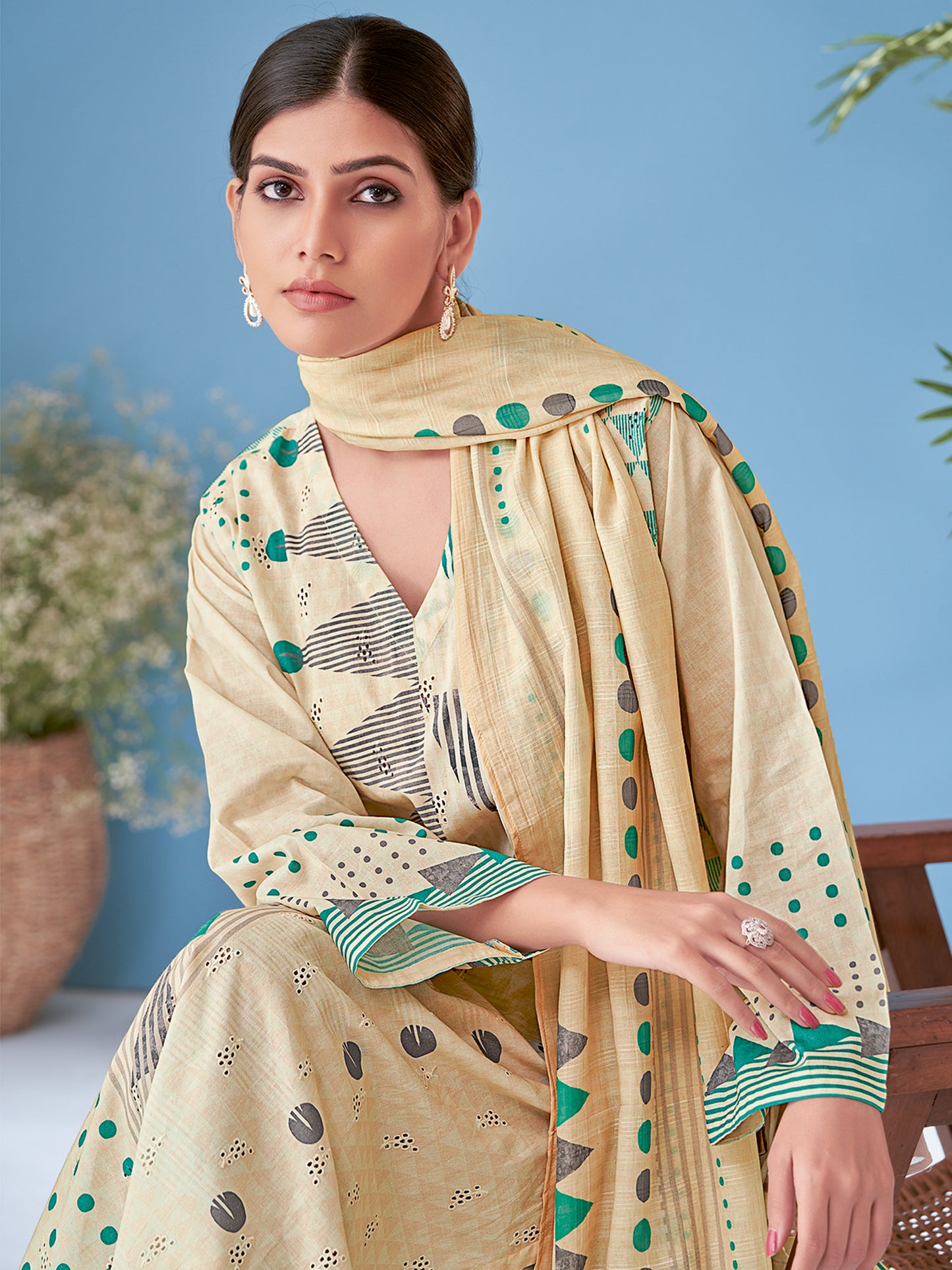 SAJAL GREEN Elegant Pure Cotton Suit Set with Exquisite Embroidery