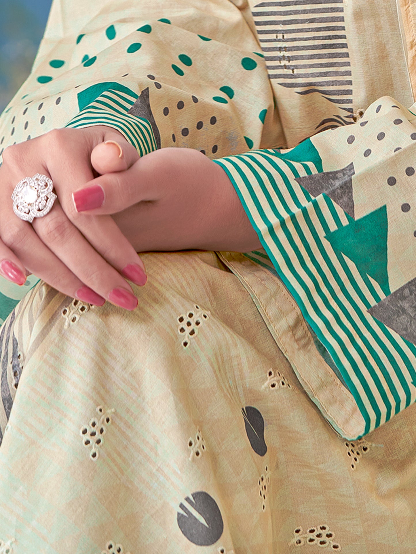SAJAL GREEN Elegant Pure Cotton Suit Set with Exquisite Embroidery