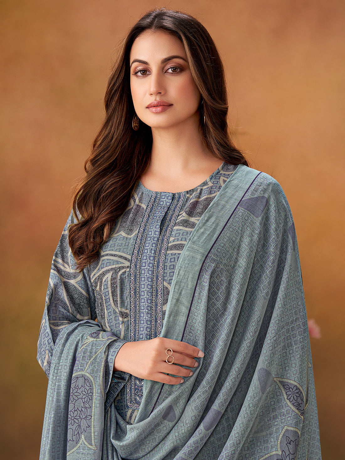 RICHA DUSTY RAMA Suit Set With Fancy Handwork
