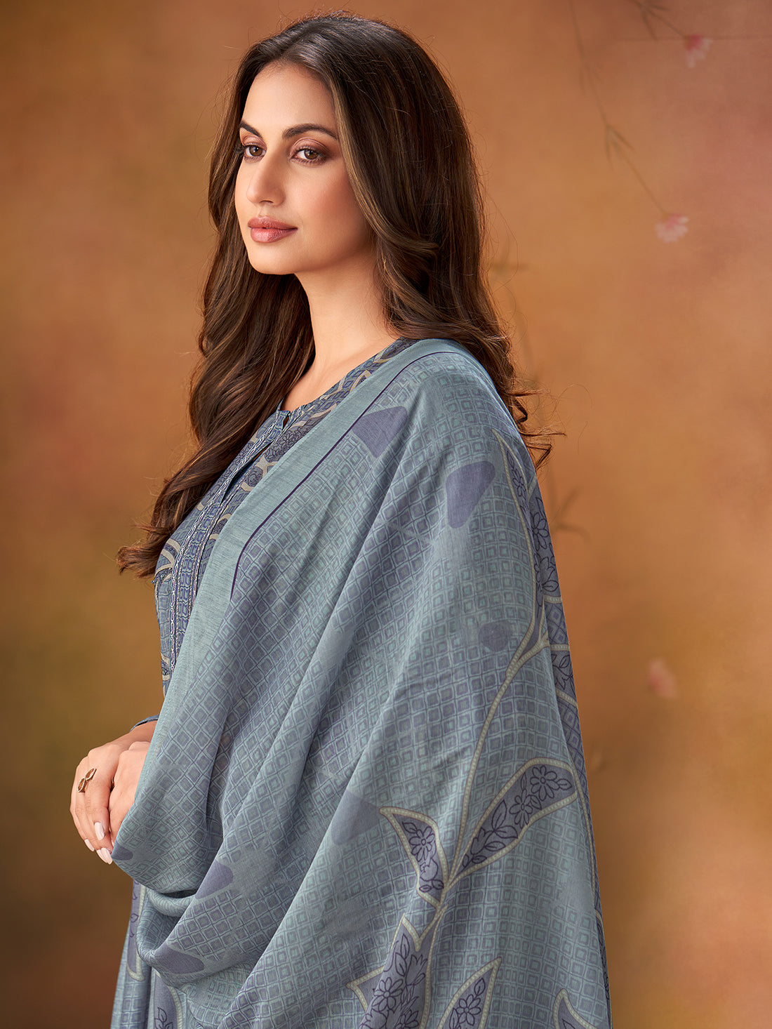 RICHA DUSTY RAMA Suit Set With Fancy Handwork