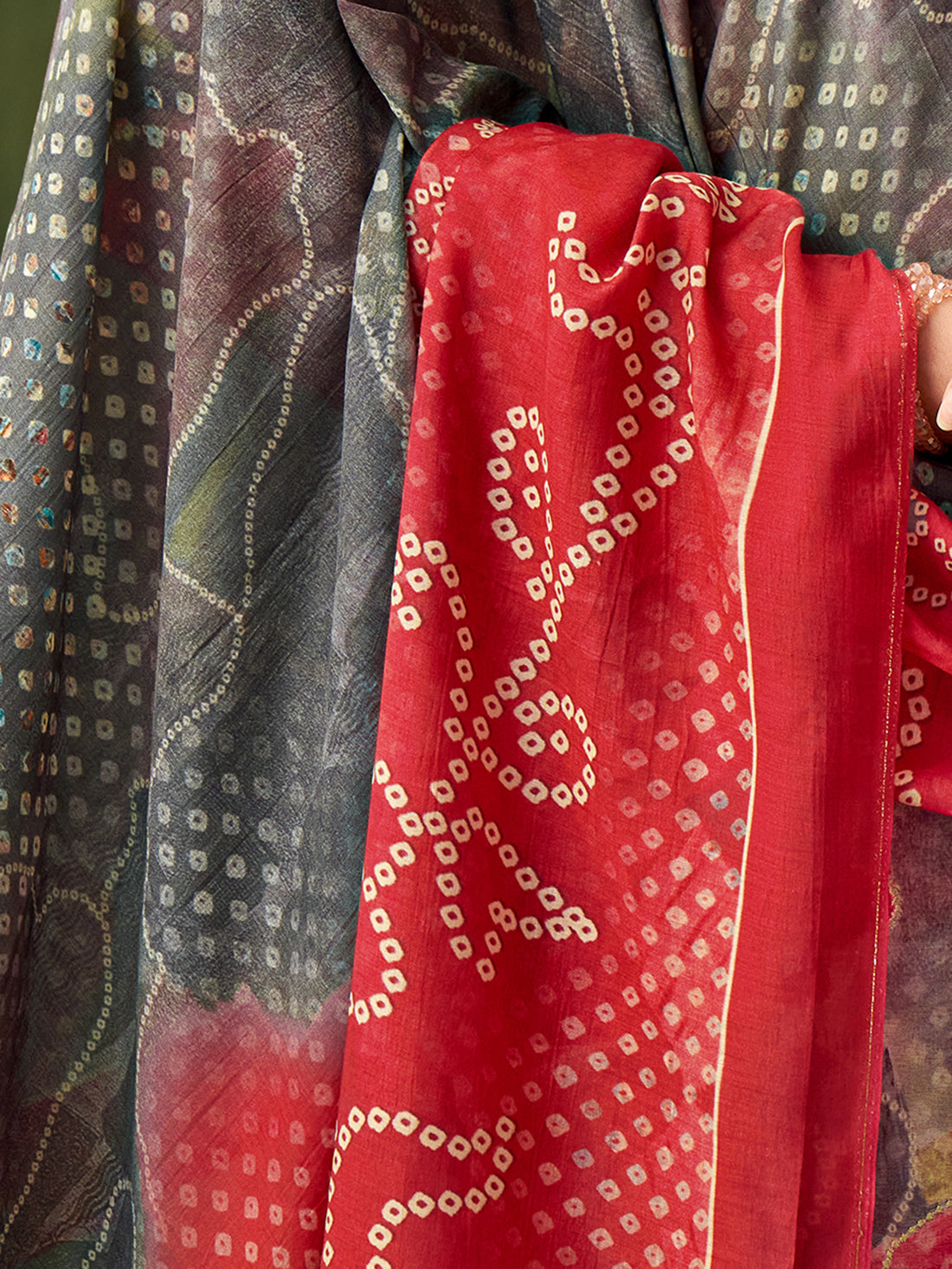 TYOHAR RED Chanderi Suit Set With Handwork Threadle With Fancy Lace