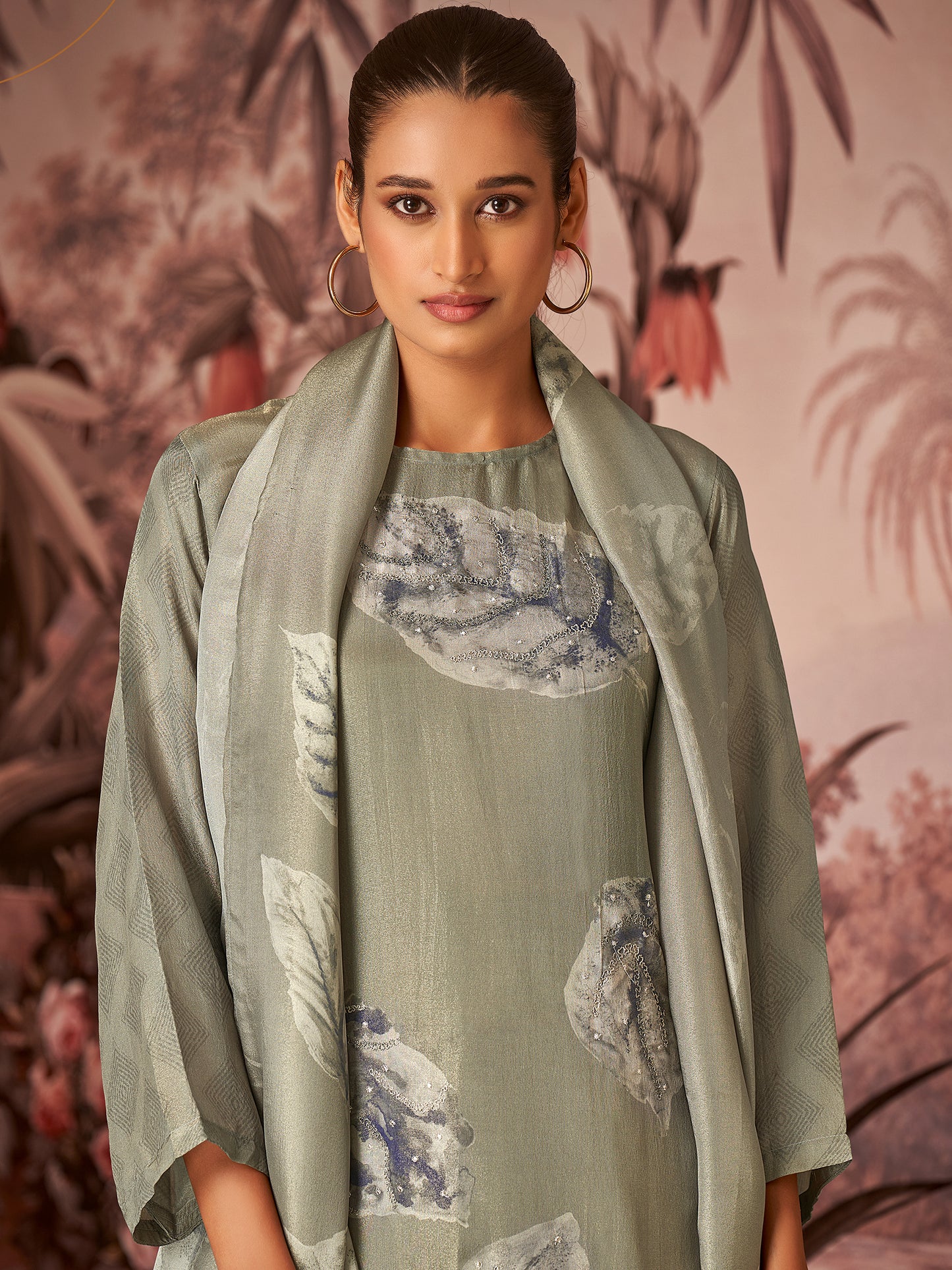 RASHAM Elegant Green Pure Simmer Jaquard Suit Set With Exquisite Handwork & Embroidery