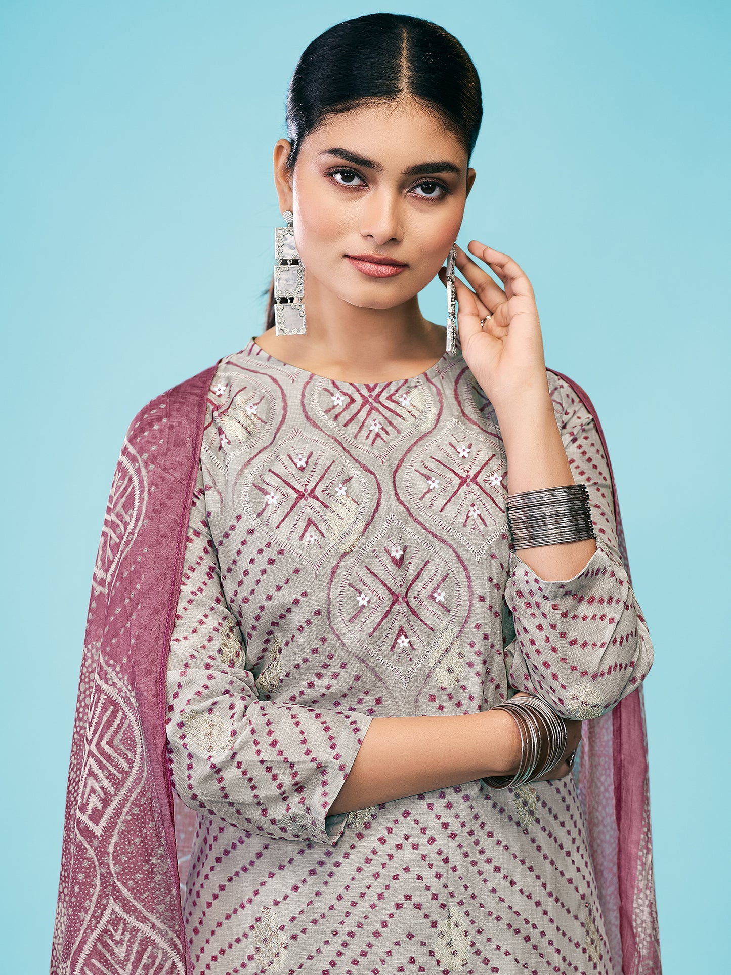 SAMREEN LIGHT GREY Pure Linen Jaquard Suit Set with Stunning Fancy Handwork