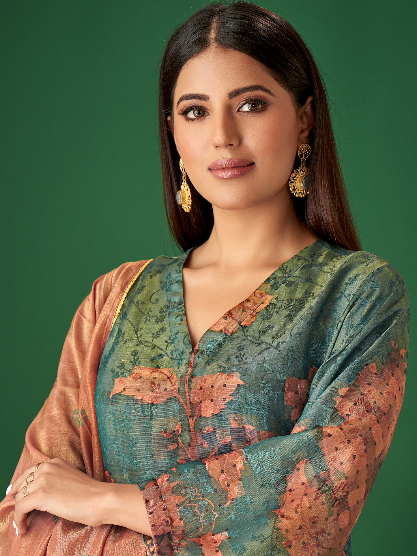 NIYATI Sophisticated Rama Green Pure Shimmer Jaquard Suit Set with Exquisite Handwork