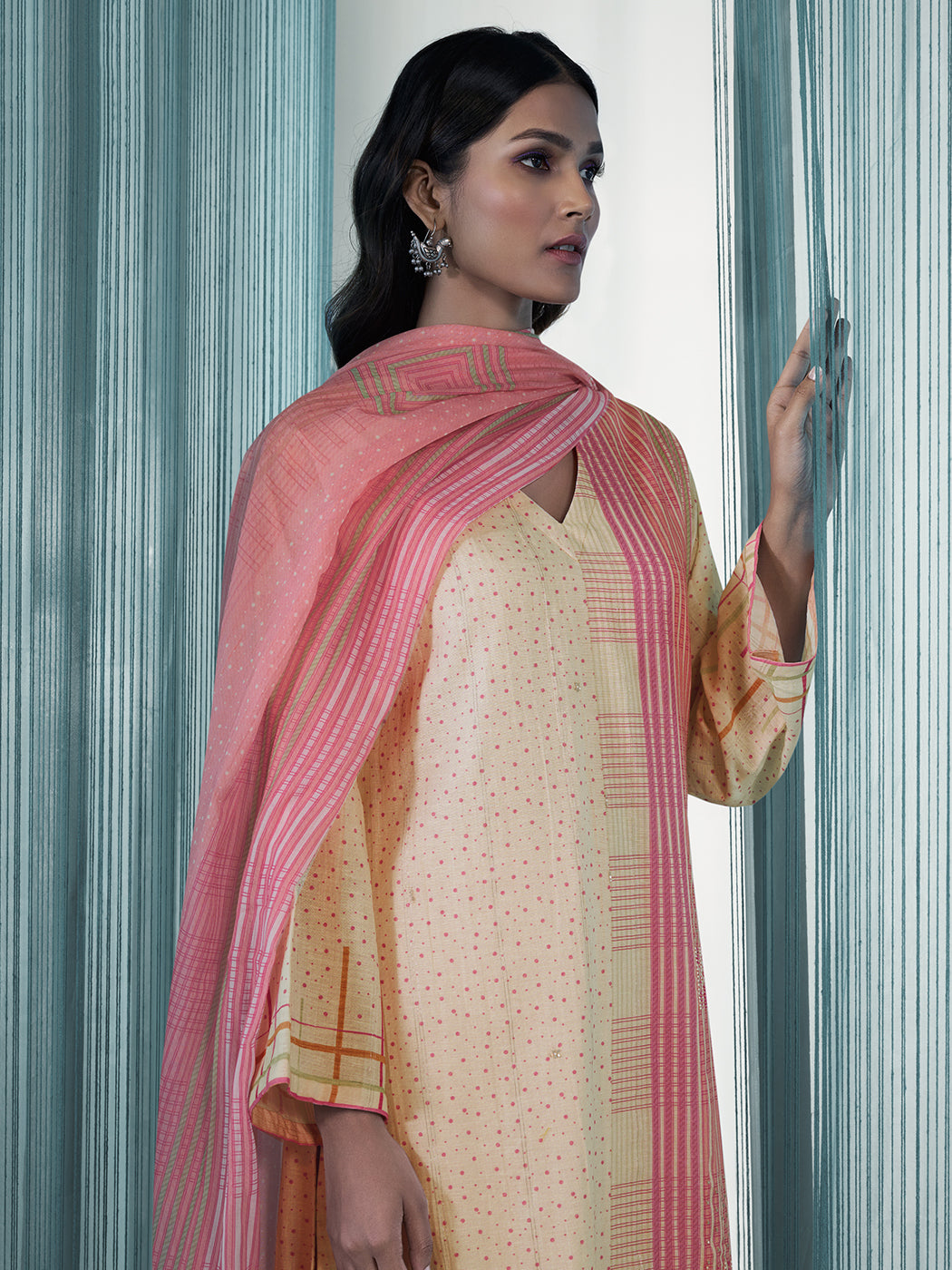 Lakeer Pink Pure Viscose Linen Unstitched Set with Elegant Handwork