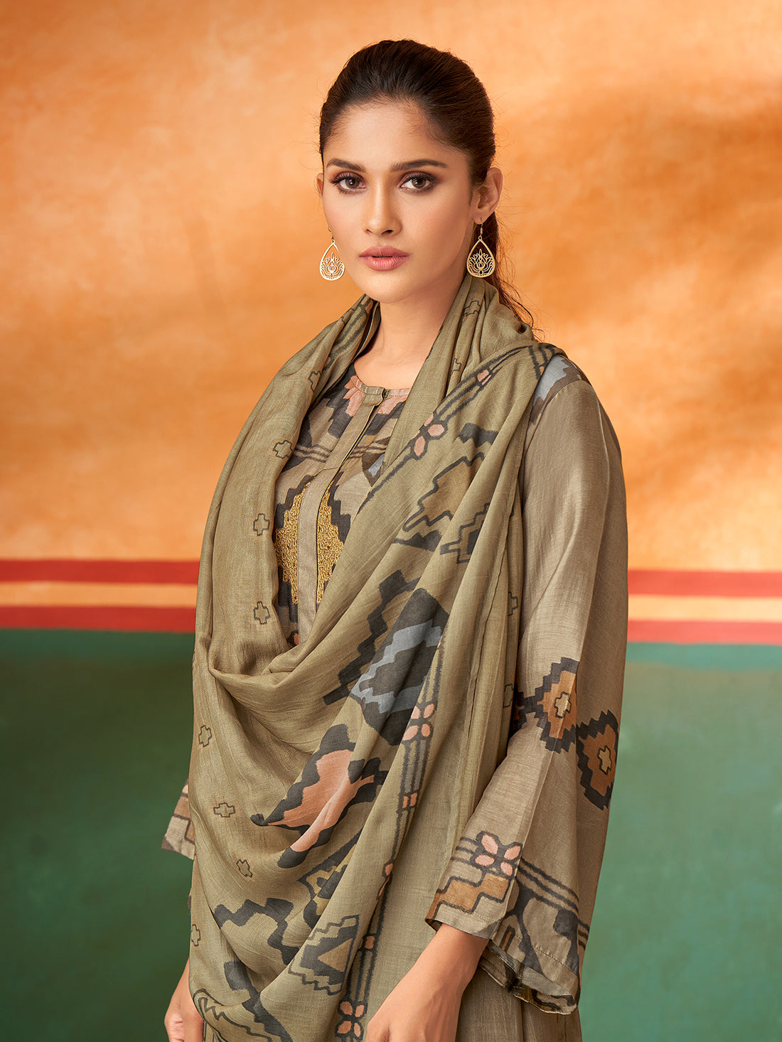 MAYSA Metallic Mehendi - Muslin Unstitched Set With Fancy Handwork