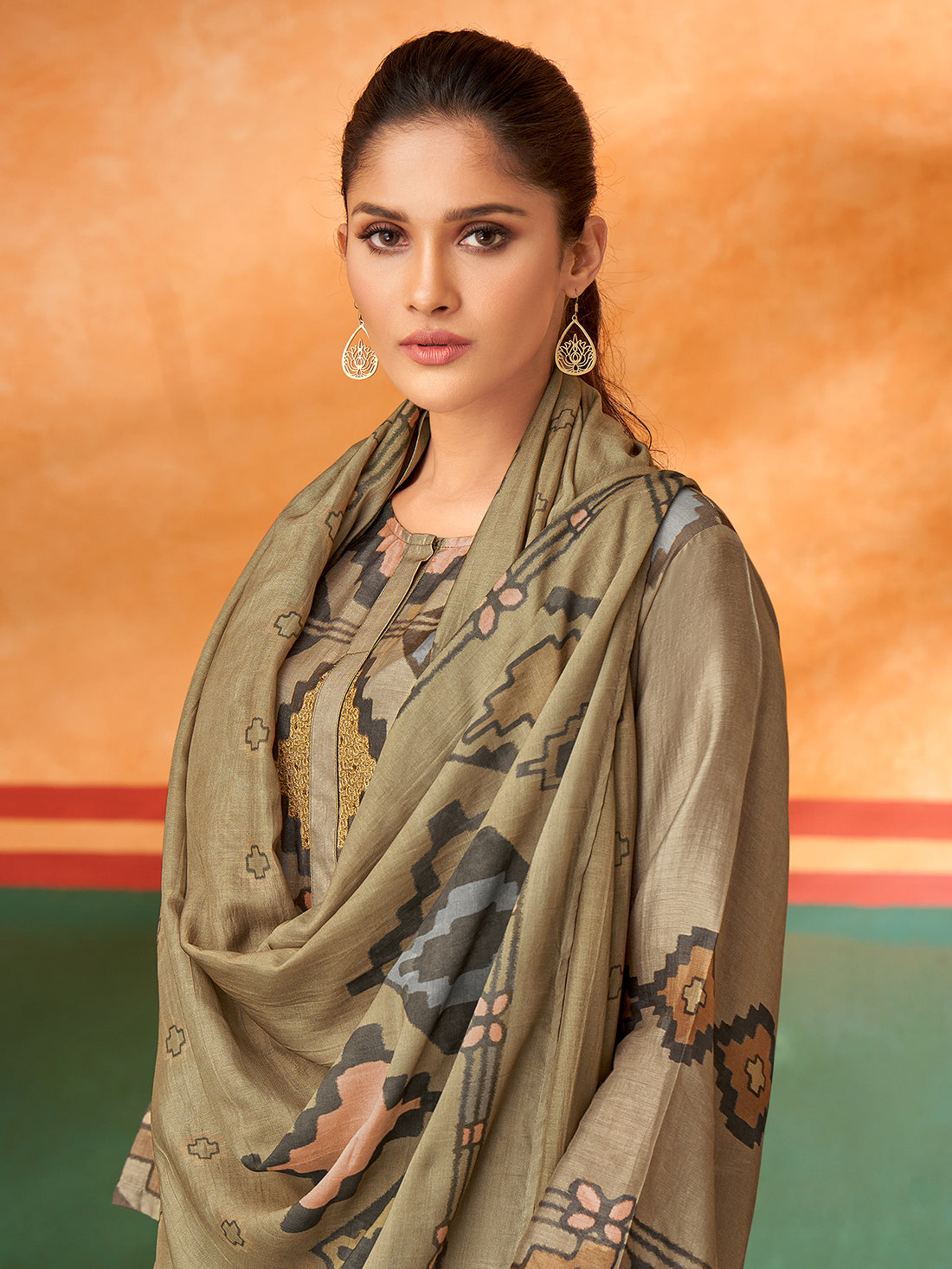 MAYSA Metallic Mehendi - Muslin Unstitched Set With Fancy Handwork