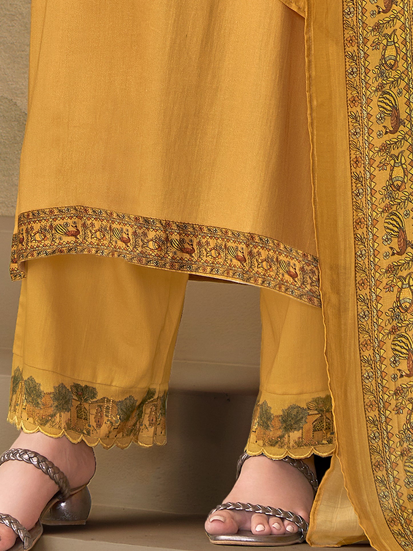 Kiyari Noore Pure Cosmos Satin Kurta Set with Dupatta