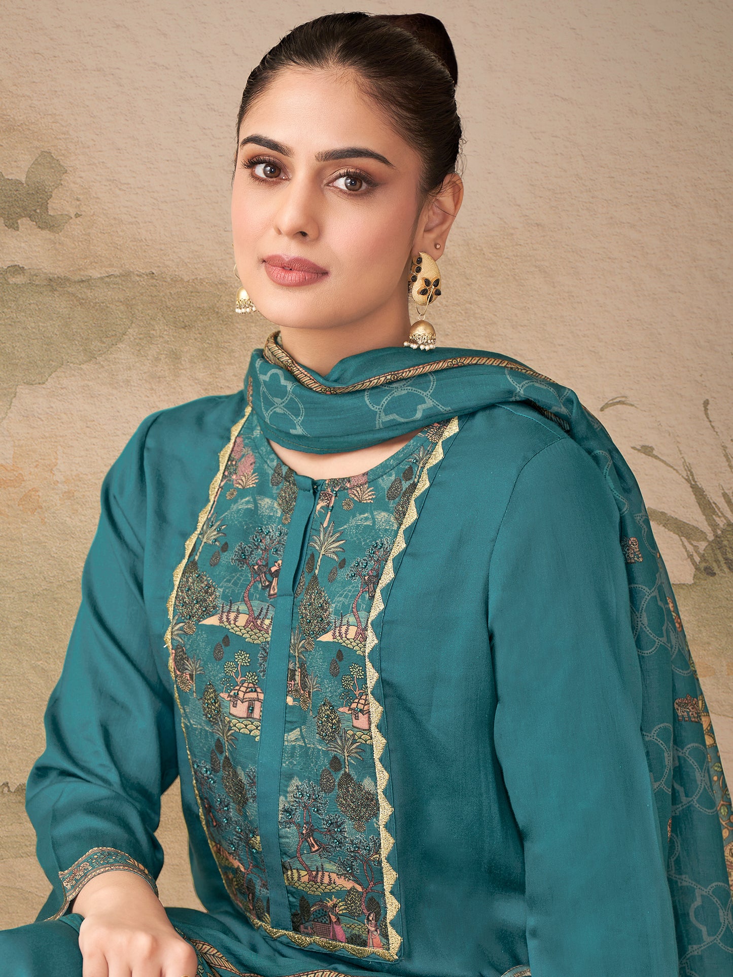 Kiyari Noore Pure Cosmos Satin Kurta Set with Dupatta