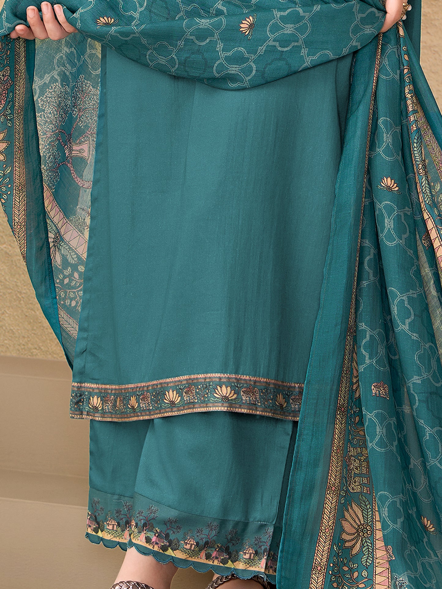 Kiyari Noore Pure Cosmos Satin Kurta Set with Dupatta