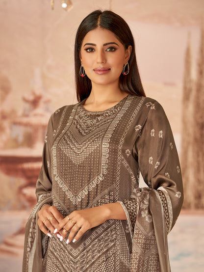 NADIRA COFFIE  Gazi SUIT Set With Fancy Handwork